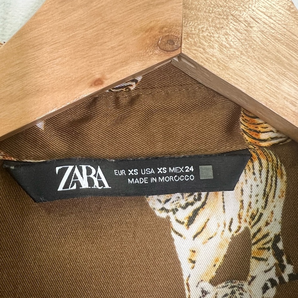 Zara - Fun Tiger Print Brown Button Down Casual  Long Sleeve Soft Blouse Size XS - Picture 7 of 9